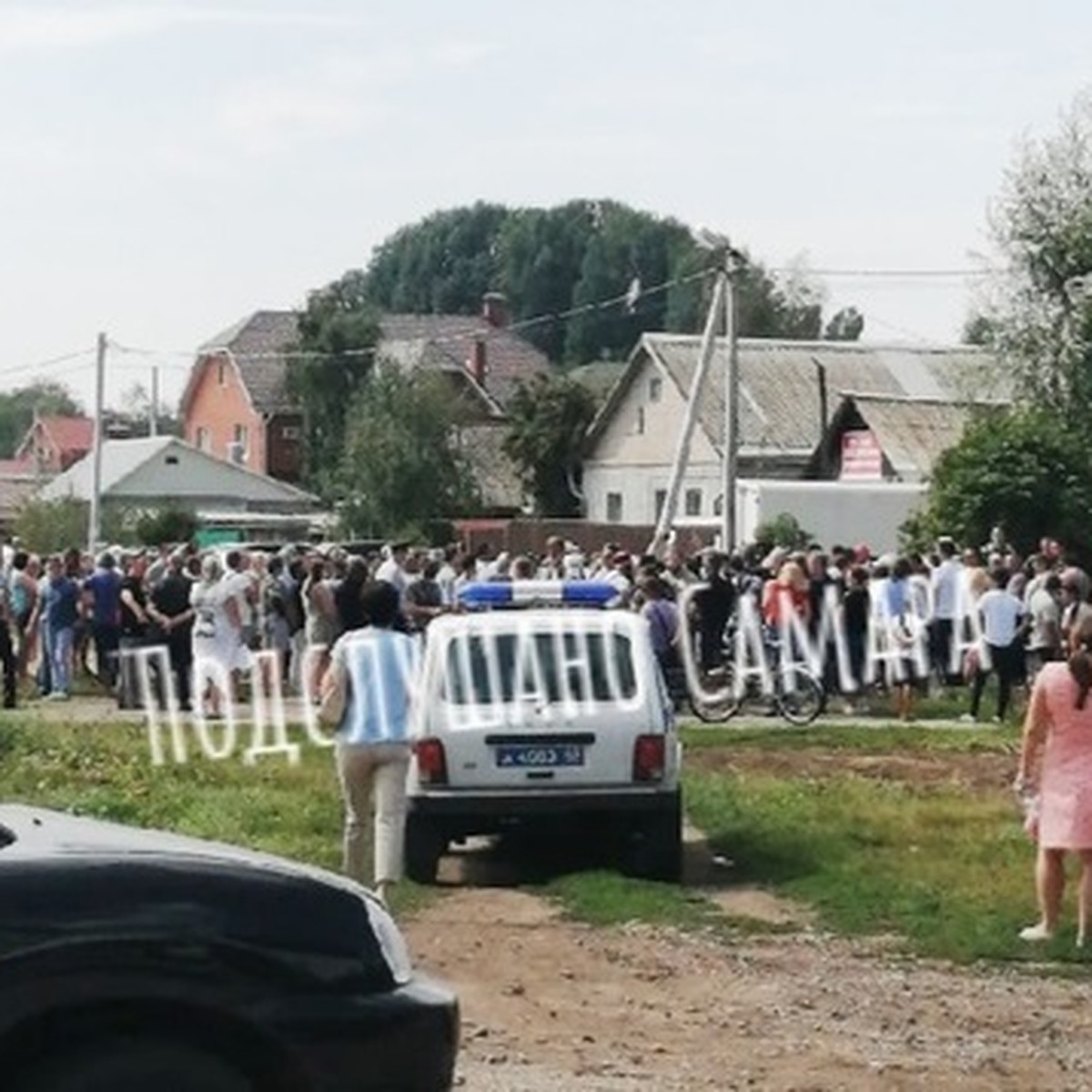 В Смышляевке, где жители протестуют против застройки улицы магазинами,  проведут проверку - KP.RU