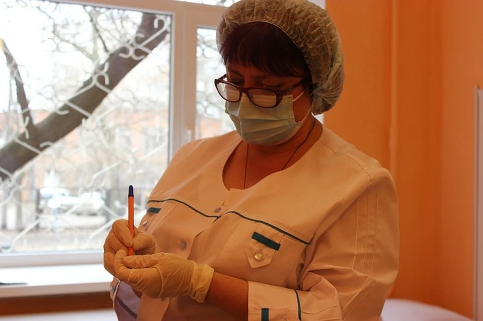 Лечение продолжают 805 пациентов