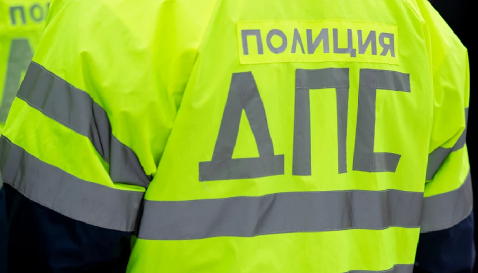 В селе Каргасок сегодня утром в ДТП погибла девушка, водитель и второй пассажир автомобиля "ВАЗ" доставлены в больницу.