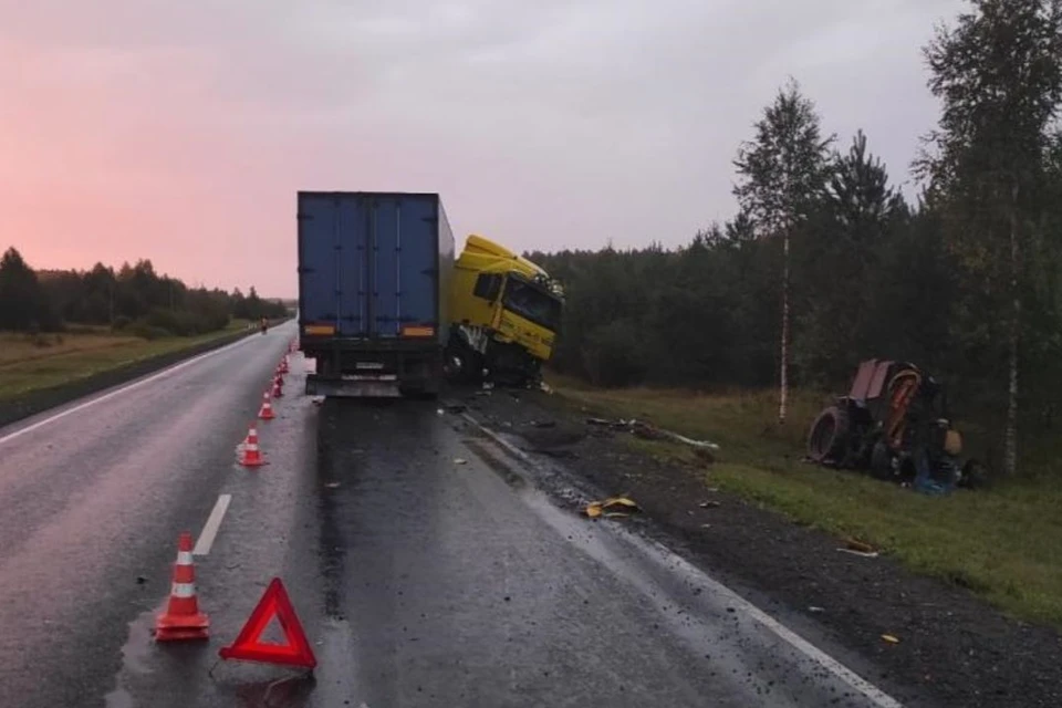 На 415 км автодороги Кострома - Шарья - Киров - Пермь произошла смертельная автомобильная. Фото: vk.com/gibdd43