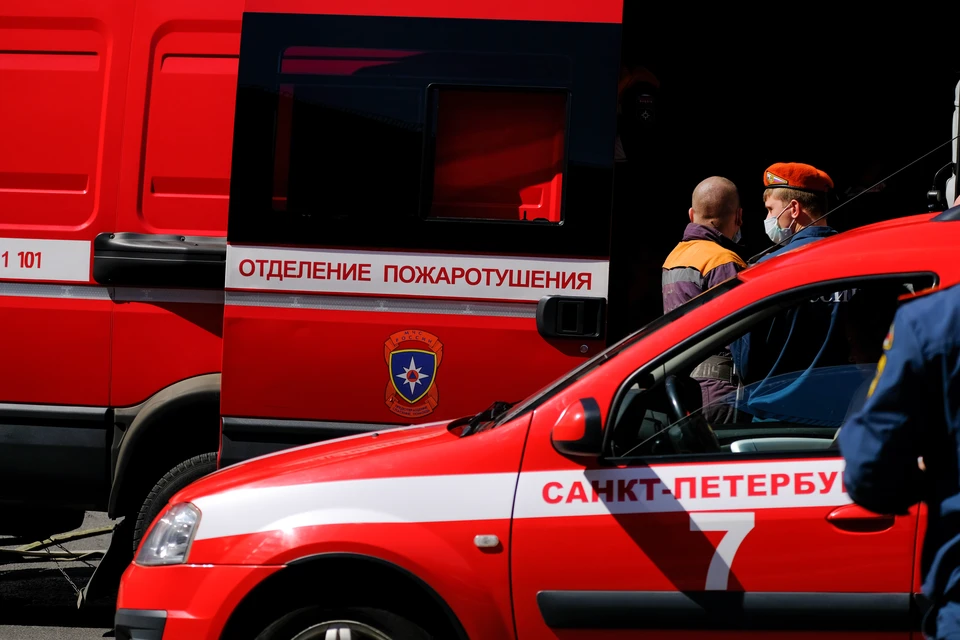 Человек пострадал на пожаре в Калининском районе.