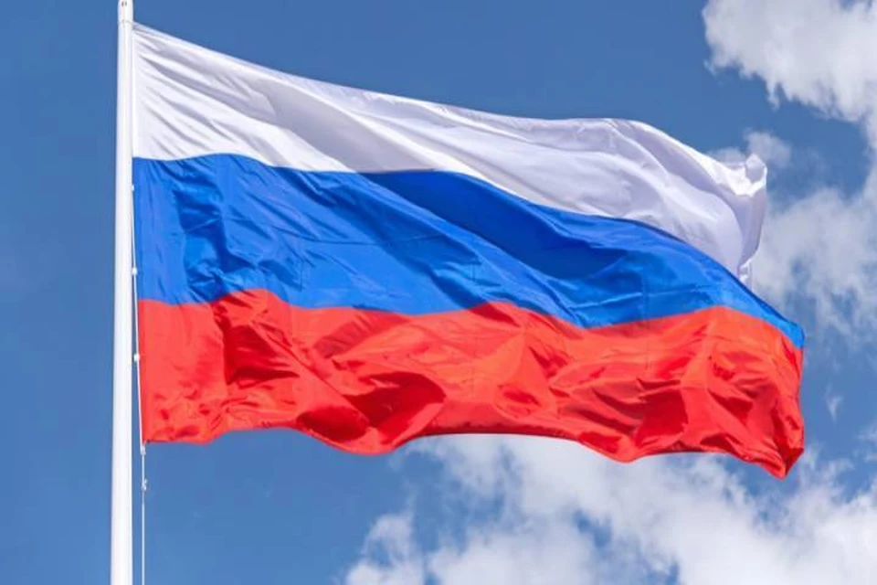 День государственного флага России отмечается с 1994 года. Фото: admkirov.ru