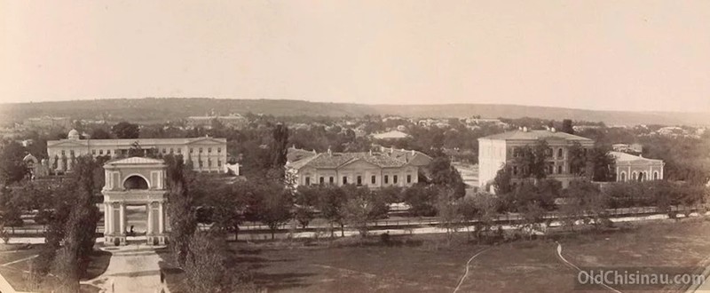 Комплекс зданий Митрополии в Кишиневе более ста лет назад. Фото: oldchisinau.com
