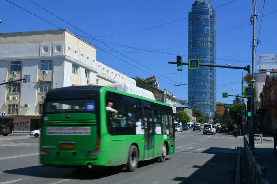 В Екатеринбурге у автобуса №61 перенесли остановку