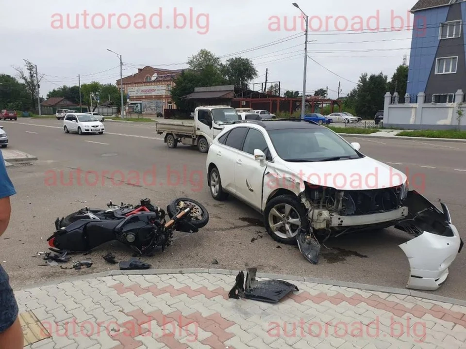 Сотрудники полиции устанавливают причины произошедшего Фото: @autoroad.blg