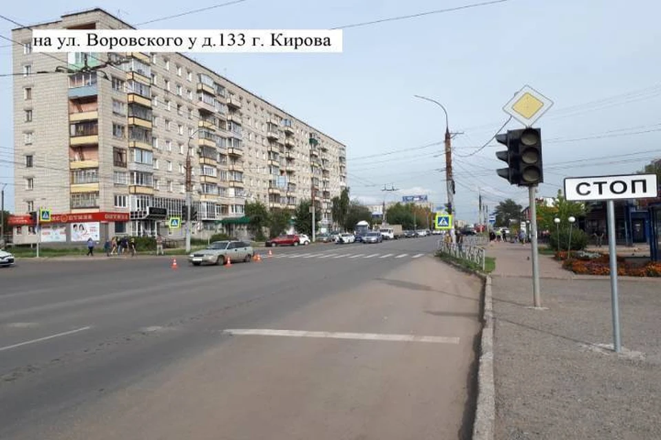 Пострадавшая девочка переходила дорогу по «Зебре». Фото: vk.com/gibdd43