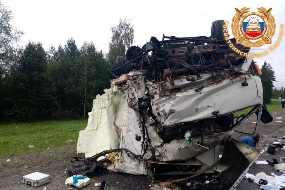 Всего погибло два человека. Фото: vk.com/gibddkareliya