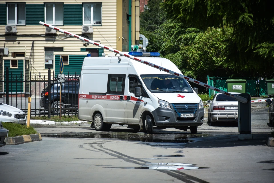Медики спасли любителя поиграть в "А вам слабо?"