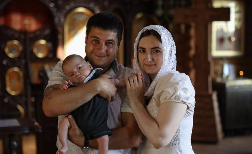 Родителя Тимурку просто обожают. Фото: из архива семьи