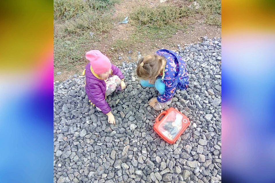 Уфа дети нашлись. Дети играют с камнями. Максимовка дети показать.