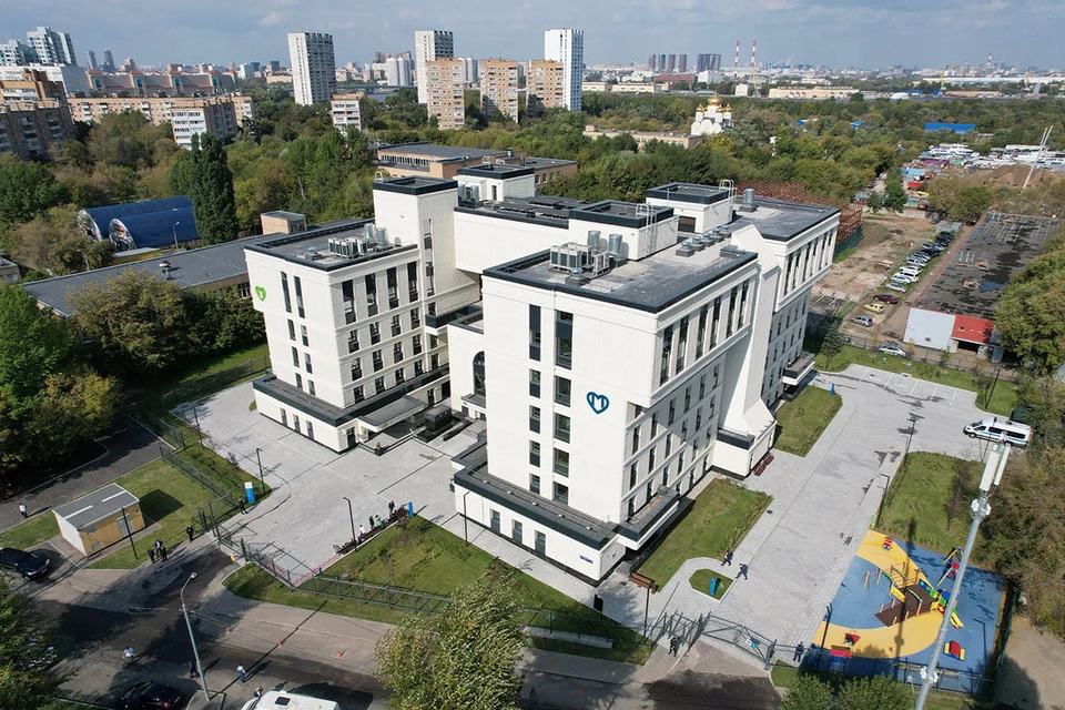 Многофункциональный комплекс начнет принимать пациентов уже до первых чисел ноября. Фото: stroi.mos.ru