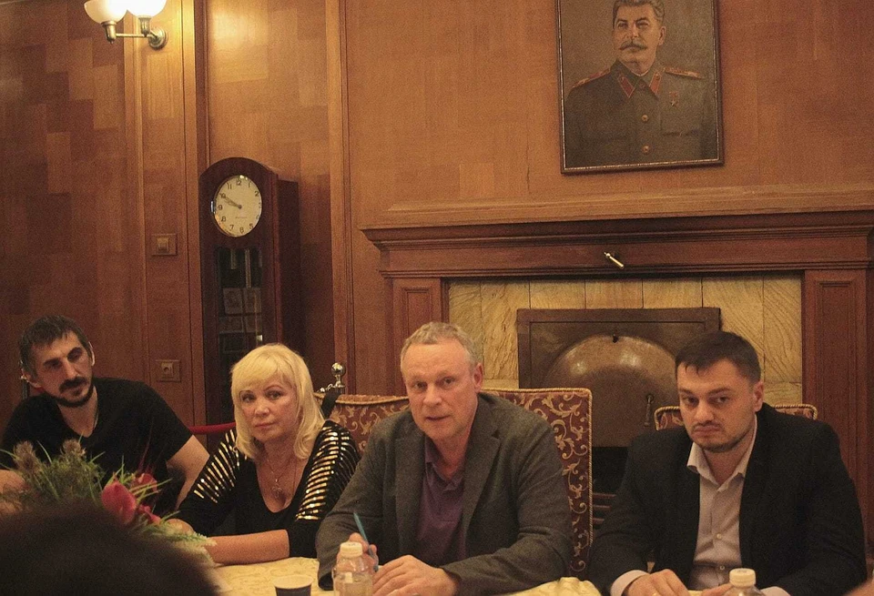 Сочи. Дача Сталина. Кандидат в депутаты Государственной Думы от партии 'Новые люди".