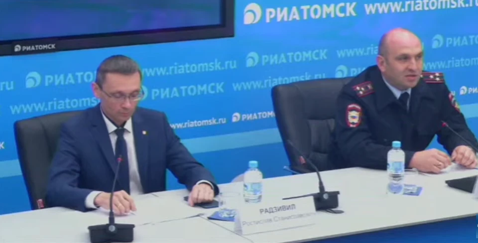 Ростислав Радзивил и Олег Водянкин рассказали журналистам о том, насколько обеспечена безопасность избирателей в дни предстоящего голосования, о поступивших жалобах и технической оснащенности участков в части видеонаблюдения. Print screen с канала YouTube