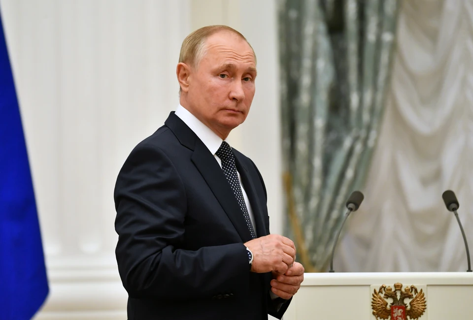 Владимир Путин сообщил, что в его окружением коронавирусом заболели несколько десятков человек
