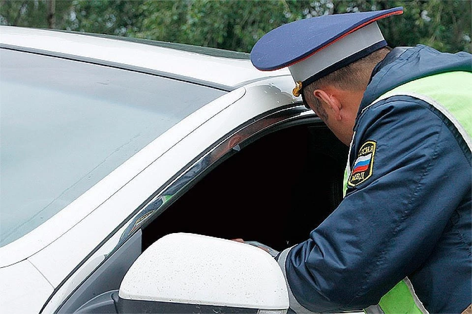 МВД РФ опровергло слухи об ужесточении наказания за "шторки" в автомобилях
