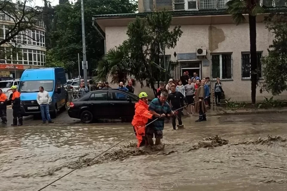 Так выглядели улицы Ялты во время потопа. Фото: МЧС по РК