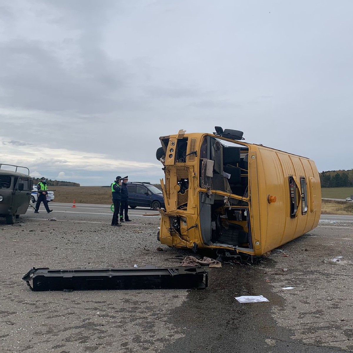 Автобус с 18 детьми перевернулся по дороге в музей в Иркутской области -  KP.RU