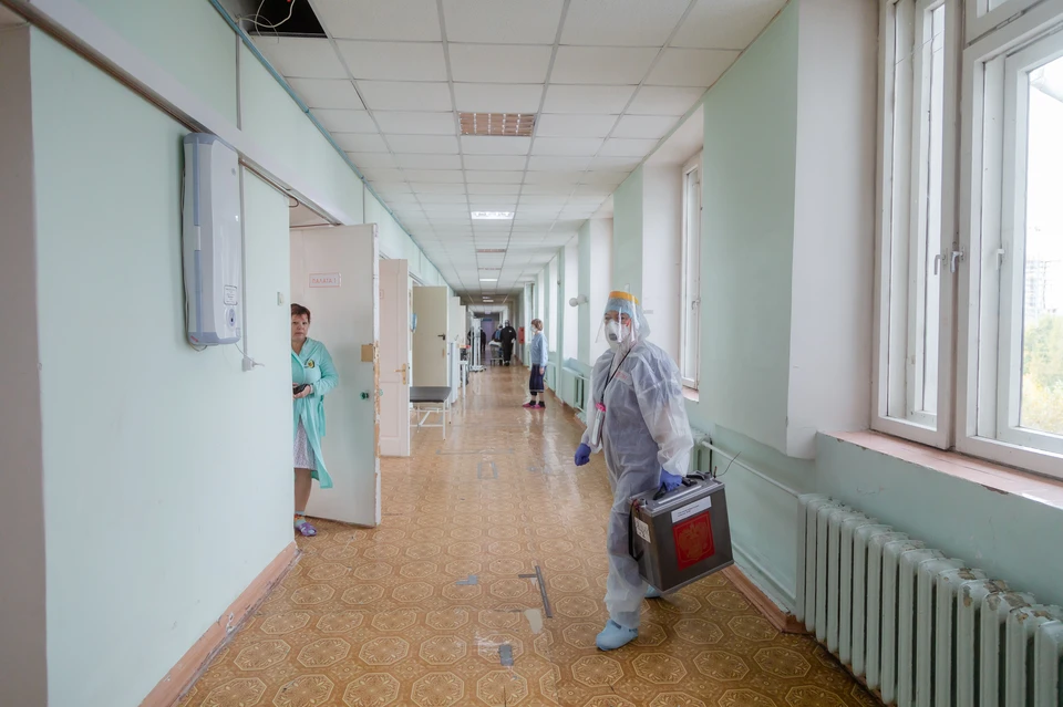 Третья волна коронавируса только набирает обороты.