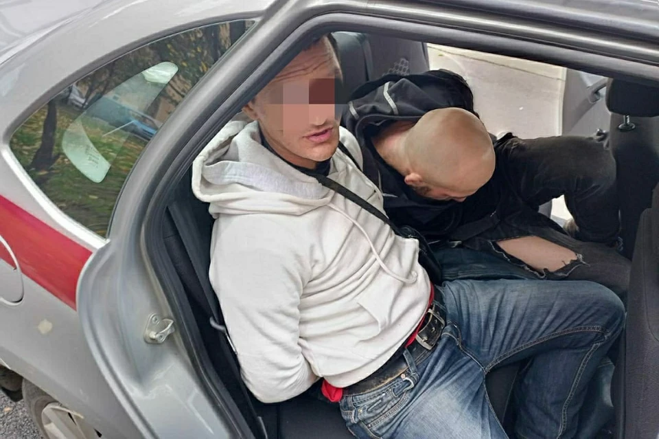 Двое бросались с ножом на девушек у педагогического колледжа. Фото: УВО Росгвардии по СПб и ЛО