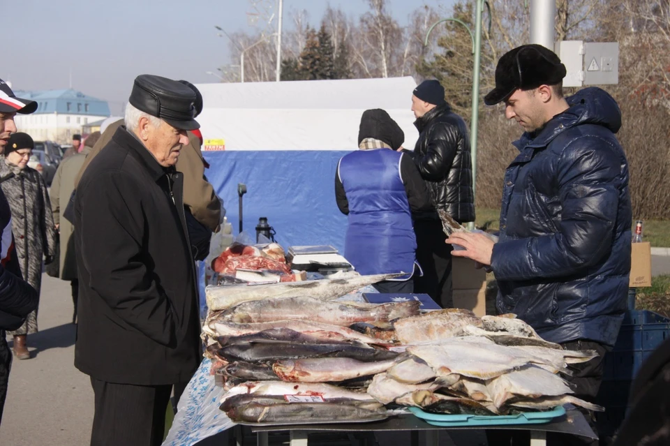 Покупателей просят соблюдать масочный режим и дистанцию