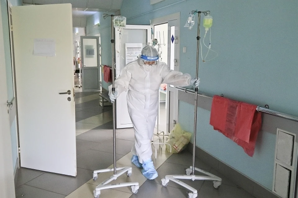 Башкирия каждый день бьет рекорды по количеству заболевших и умерших, ковид-госпитали переполнены, люди лежат в коридорах.