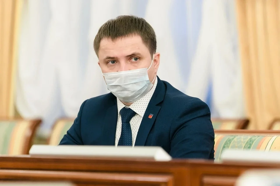 Дмитрий Панычев призвал северян вакцинироваться и от гриппа, и от коронавируса. Фото: правительство Мурманской области