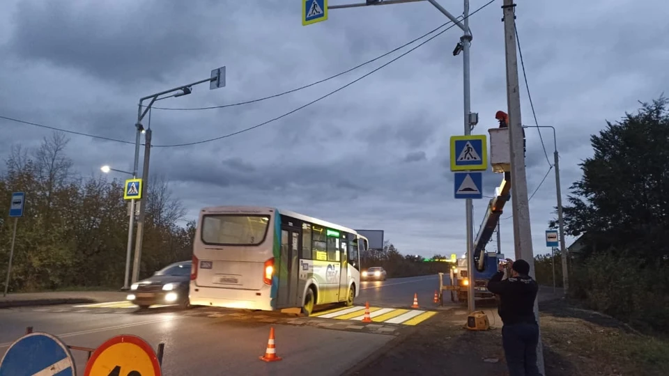 "Зебра" на дороге теперь стала проекционной.