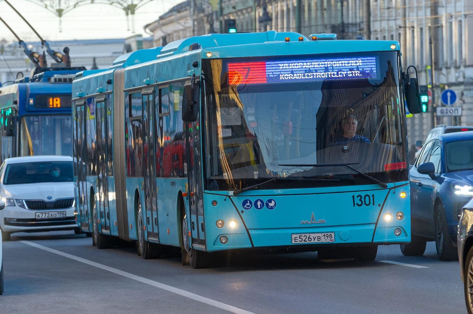 Новые автобусы на газомоторном топливе пополнят парки петербургских перевозчиков.