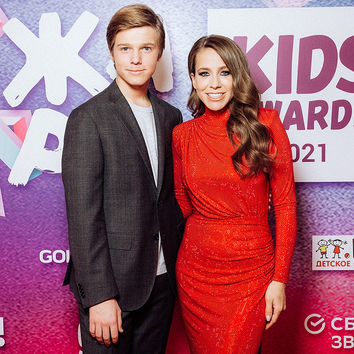 Мулат қызметшісімен жыныстық қатынас Смотреть порно отбасылық секс ағасының әйелі