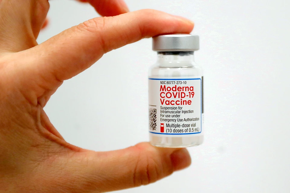 В начале октября стало известно, что Швеция и Дания приостановили прививки молодых людей вакциной от коронавируса производства компании «Модерна»