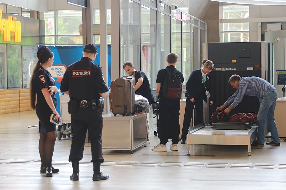 В красноярском аэропорту командировочник украл у телеоператора квадрокоптер с компьютером