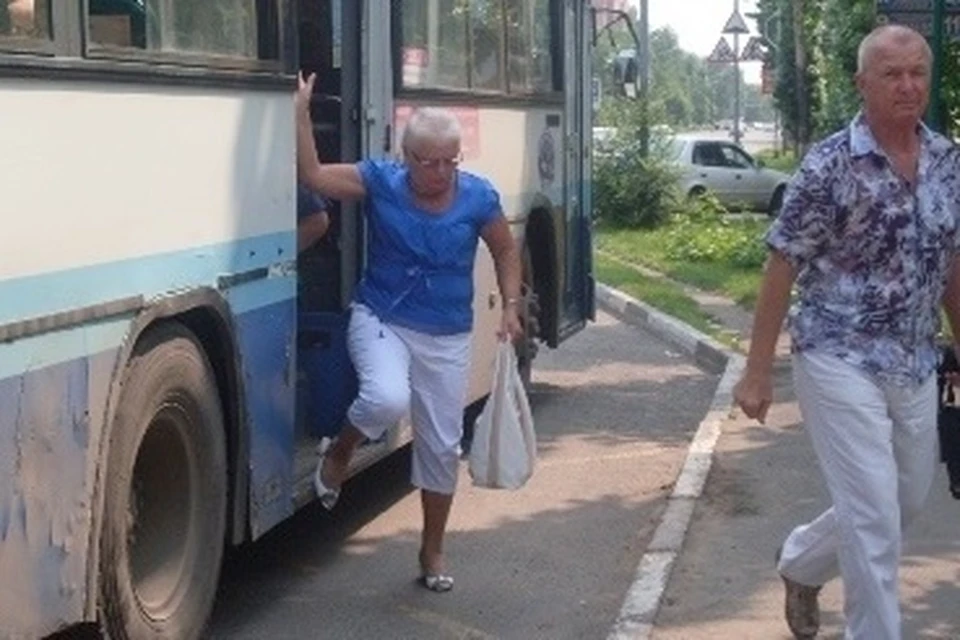 Общественный транспорт будет ездить один раз в час Фото: архив
