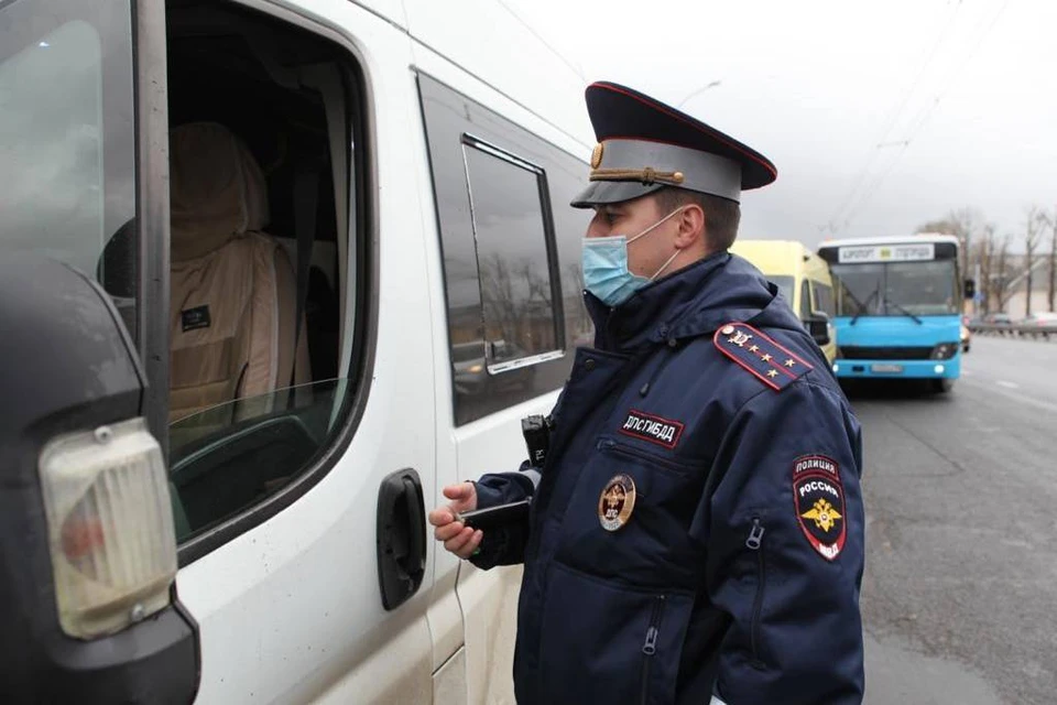 Рейд по соблюдению масочного режима прошел в общественном транспорте Иркутска. Фото: администрация Иркутска