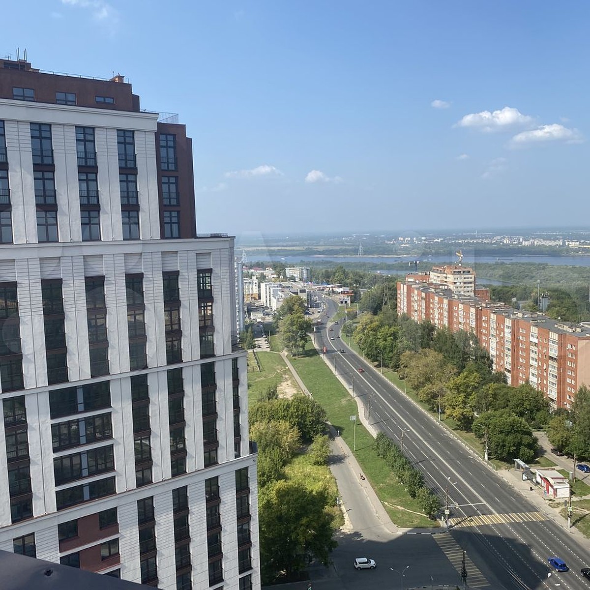 Скоростные лифты и четырехметровые потолки»: Пентхаус в элитном небоскребе Нижнего  Новгорода продают почти за 65 млн рублей - KP.RU