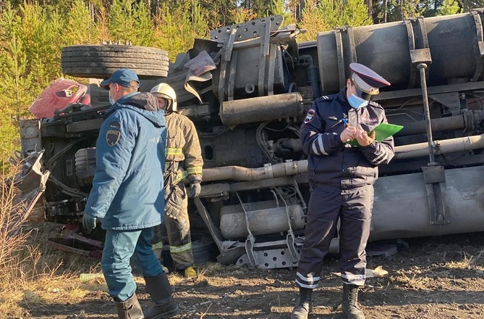 Авария произошла 14 октября 2021 года около 14:00 на 37 километре. Фото: УГИБДД по Свердловской области