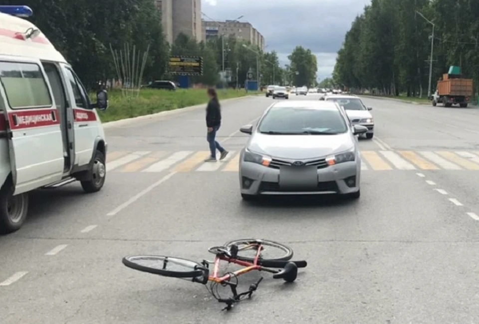 Велосипедист пострадал в четверг, 14 октября, в Академгородке: его сбила водитель иномарки, не предоставив преимущество при повороте. Фото: пресс-служба УМВД России по Томской области.
