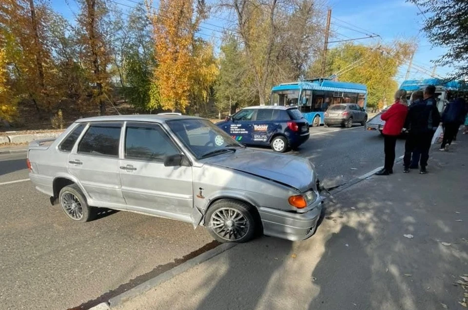 Фото с места аварии в Энгельсе