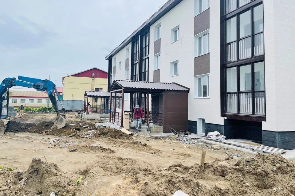 Северо-Курильск - строительные работы летом еще велись