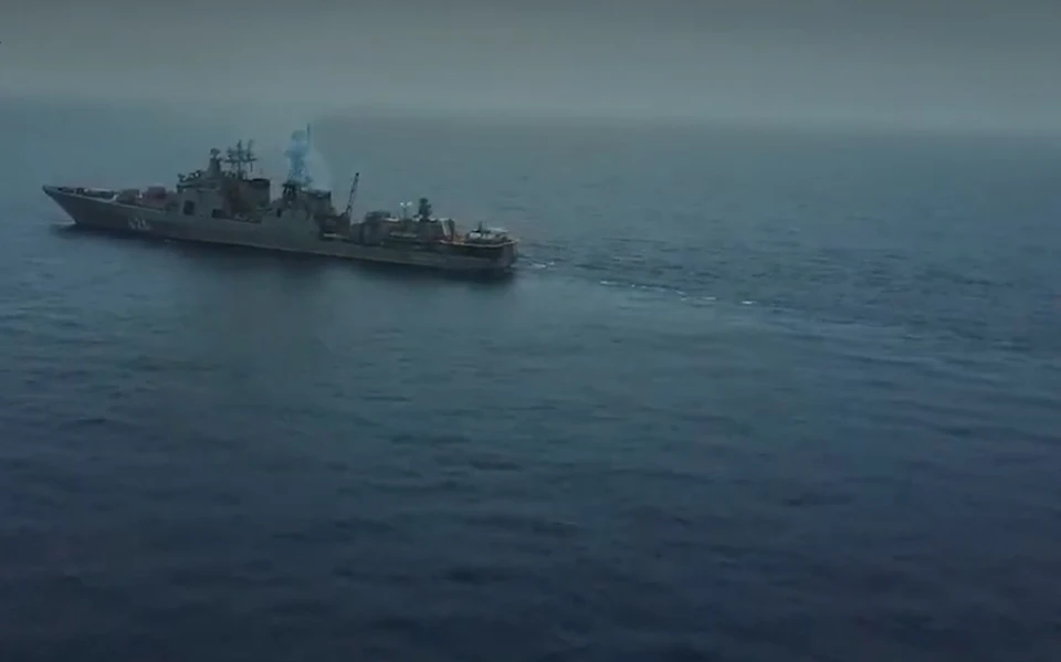 Российские моряки с корабля "Вице-адмирал Кулаков" спасли судно от пиратов / Фото: кадр из видео