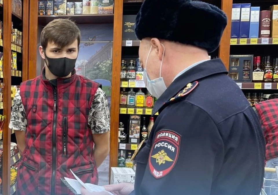 Сургутские магазины проверяют на соблюдение антиковидных мер Фото: Администрация Сургута