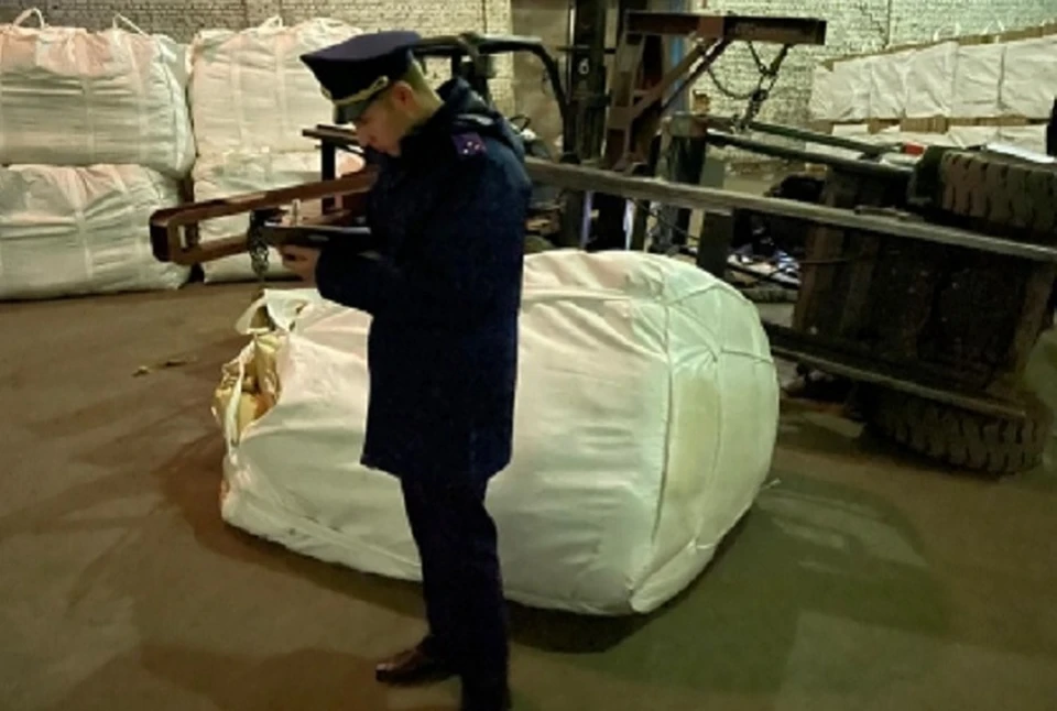 Происшествие произошло 25 октября на территории АО «Хабаровский речной торговый порт» Фото: Восточное межрегиональное следственное управление на транспорте СК РФ