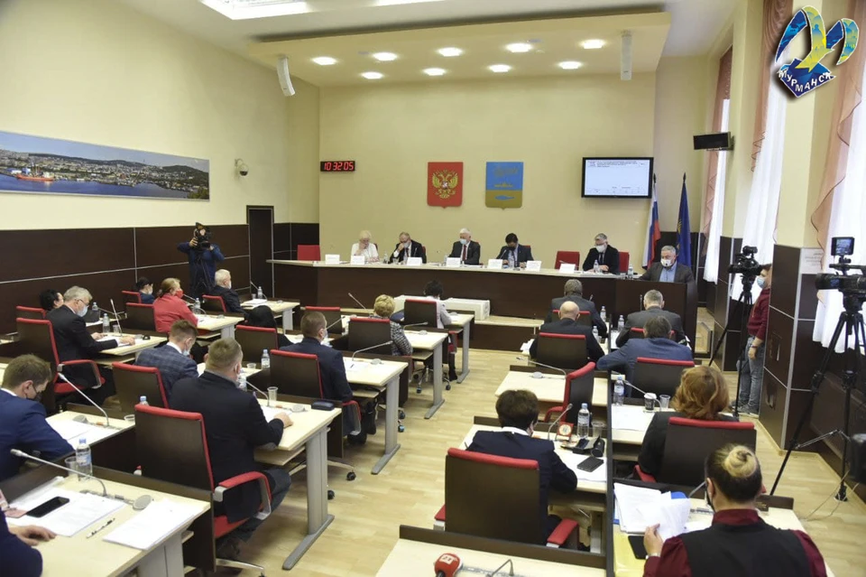 В повестке заседания горсовета 28 октября снова нет вопроса о памятнике "Онеге". Фото: Совет депутатов Мурманска