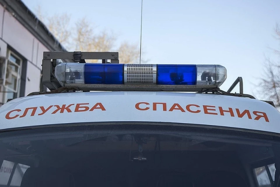 Между квартирами на седьмом этаже обрушилась стена.