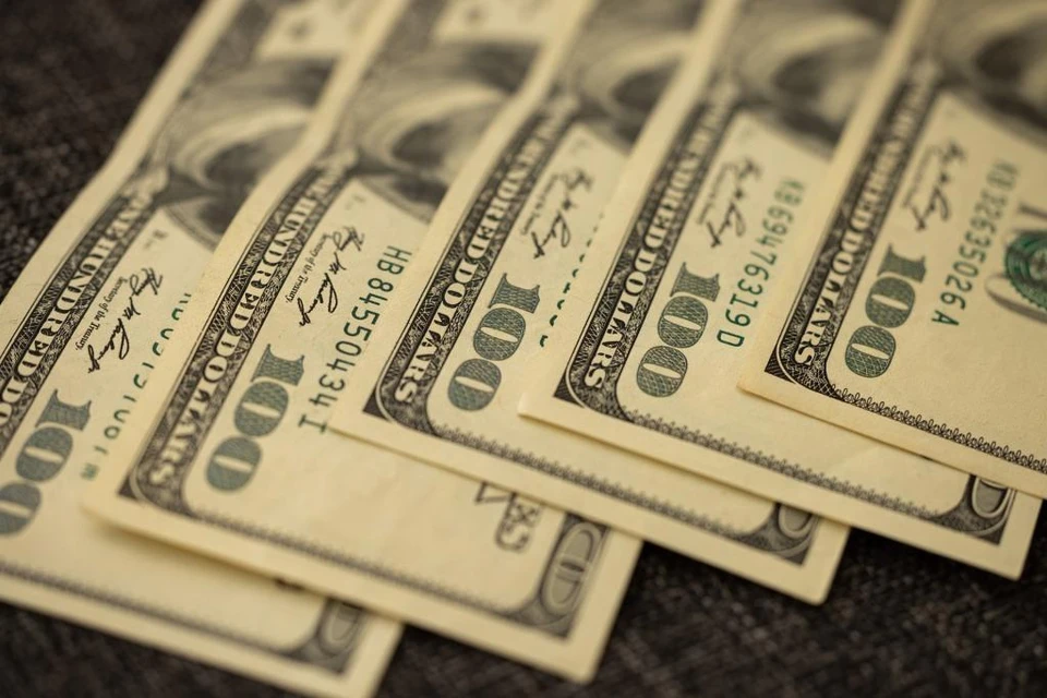 Доллар продолжает укрепляться по отношению к тенге