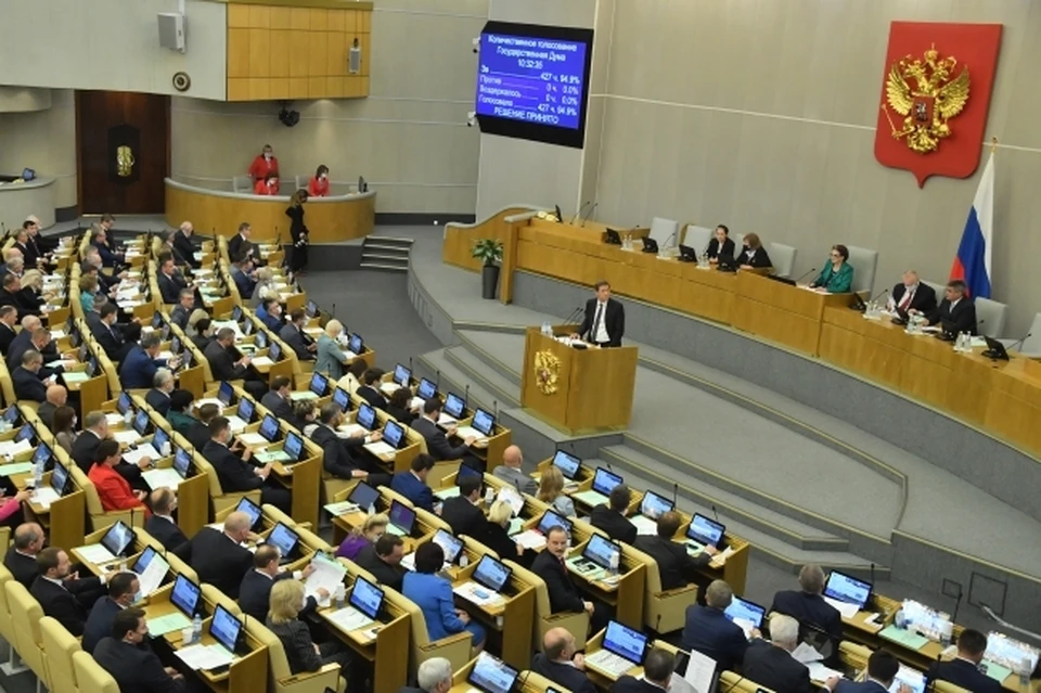 В Государственной думе предложили выдавать QR-код неофициально переболевшим коронавирусом