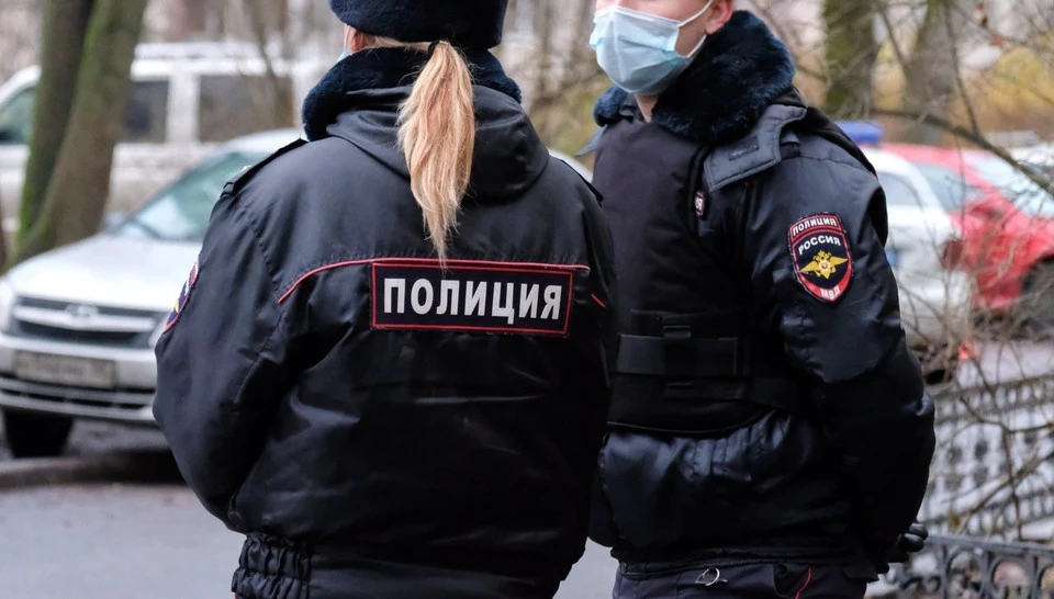 Можно оскорблять полицию. Оскорбление полицейского. слово полиция. благодарю полицию. оскорбил полицейского.