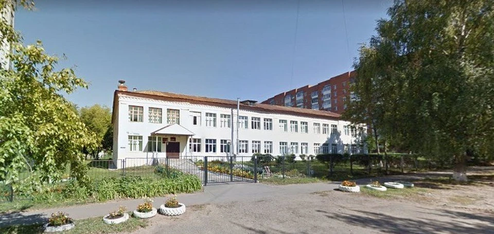 Здание 1938 года постройки признали аварийным и не подлежащим капитальному ремонту. Фото: Google Maps
