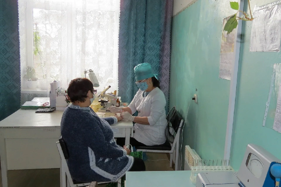 Уже в ближайшие дни в прививочных пунктах возобновят вакцинацию жителей от COVID-19. Фото: ОД «Мир Луганщине»
