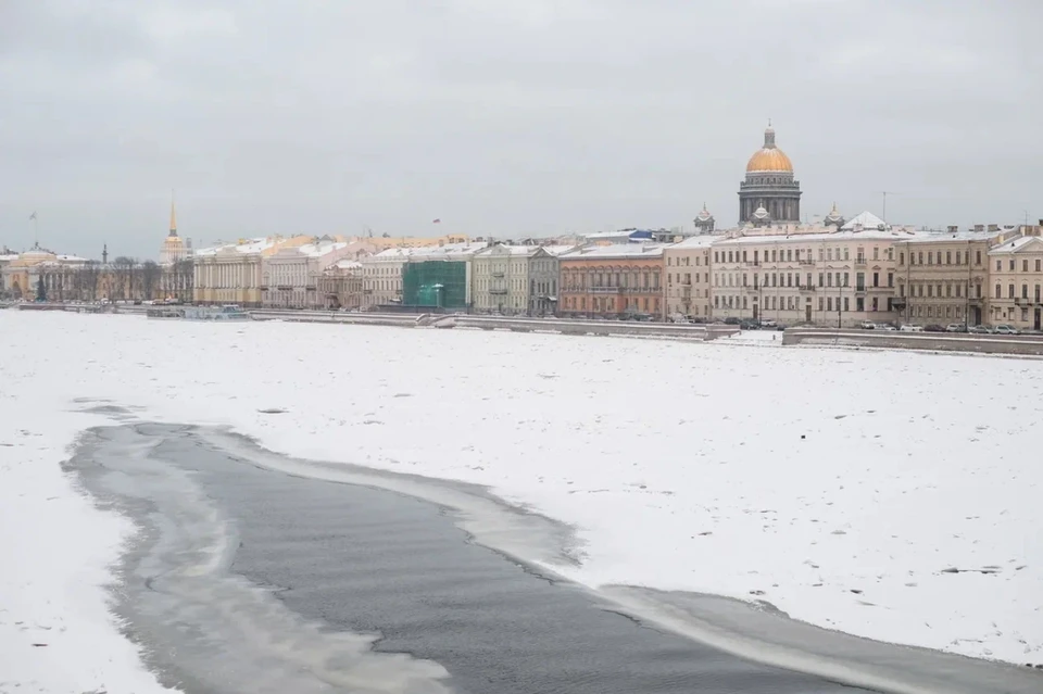 Погода в петербурге в декабре. Мороз в Петербурге. Питер 12 декабря 2021 года. Морозный Петербург. Фото Питер декабрь 2021.