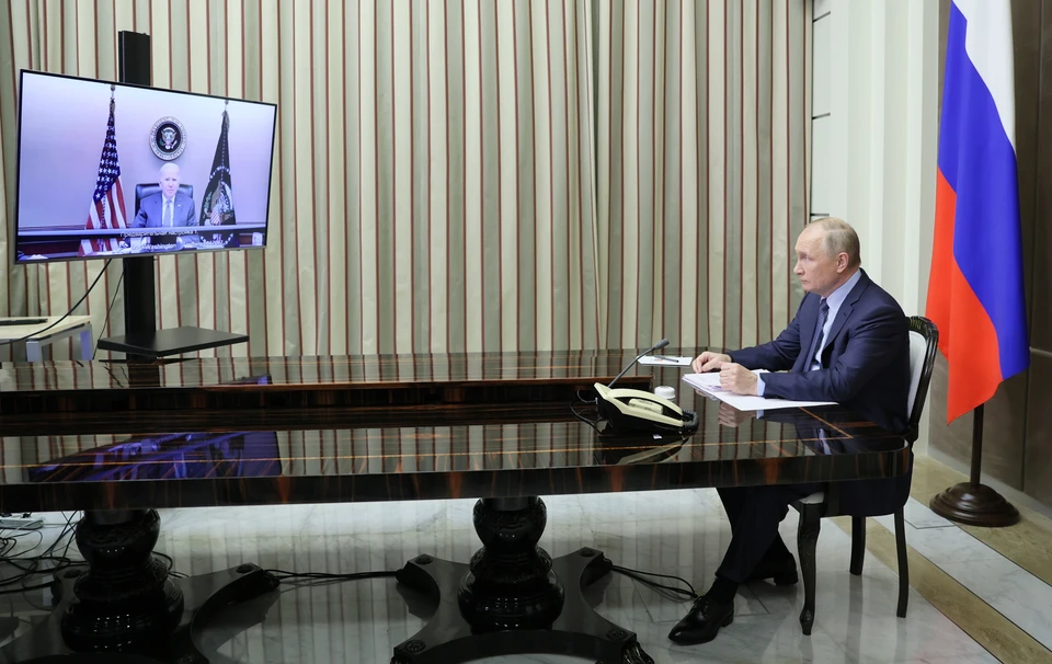 Переговоры Путина и Байдена по видеосвязи завершились